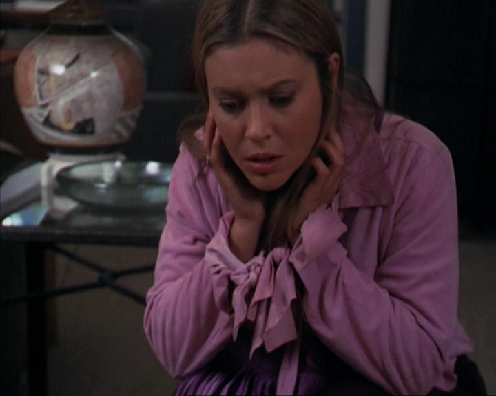 Charmed-Online-dot-net_309SleuthingWithTheEnemy0943.jpg Charmed-Online-dot-net_309SleuthingWithTheEnemy0943.jpg