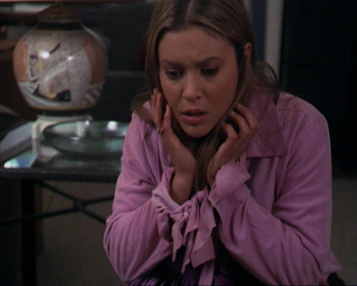 Charmed-Online-dot-net_309SleuthingWithTheEnemy0944.jpg Charmed-Online-dot-net_309SleuthingWithTheEnemy0944.jpg