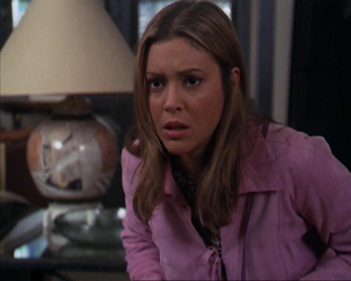 Charmed-Online-dot-net_309SleuthingWithTheEnemy0951.jpg