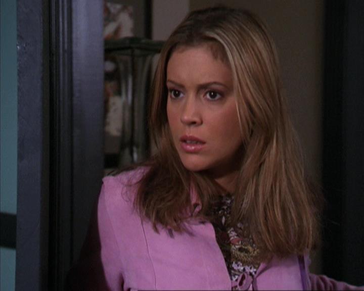 Charmed-Online-dot-net_309SleuthingWithTheEnemy0961.jpg