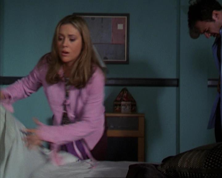Charmed-Online-dot-net_309SleuthingWithTheEnemy0980.jpg