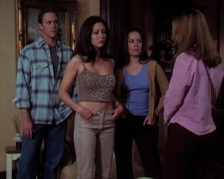 Charmed-Online-dot-net_309SleuthingWithTheEnemy1246.jpg Charmed-Online-dot-net_309SleuthingWithTheEnemy1246.jpg