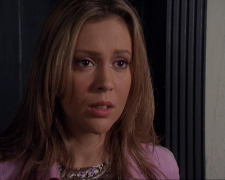 Charmed-Online-dot-net_309SleuthingWithTheEnemy1301.jpg Charmed-Online-dot-net_309SleuthingWithTheEnemy1301.jpg