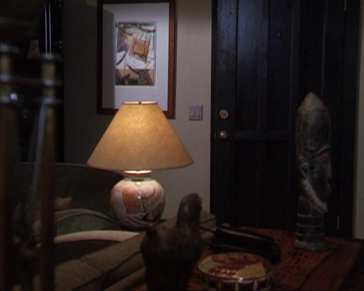 Charmed-Online-dot-net_309SleuthingWithTheEnemy1307.jpg Charmed-Online-dot-net_309SleuthingWithTheEnemy1307.jpg