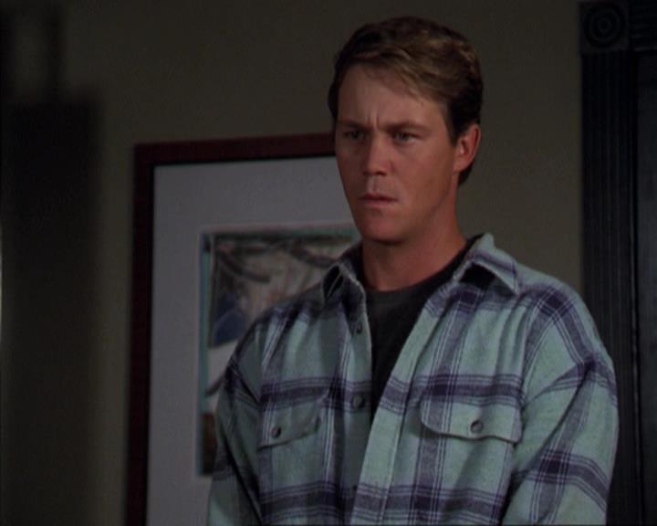 Charmed-Online-dot-net_309SleuthingWithTheEnemy1392.jpg Charmed-Online-dot-net_309SleuthingWithTheEnemy1392.jpg