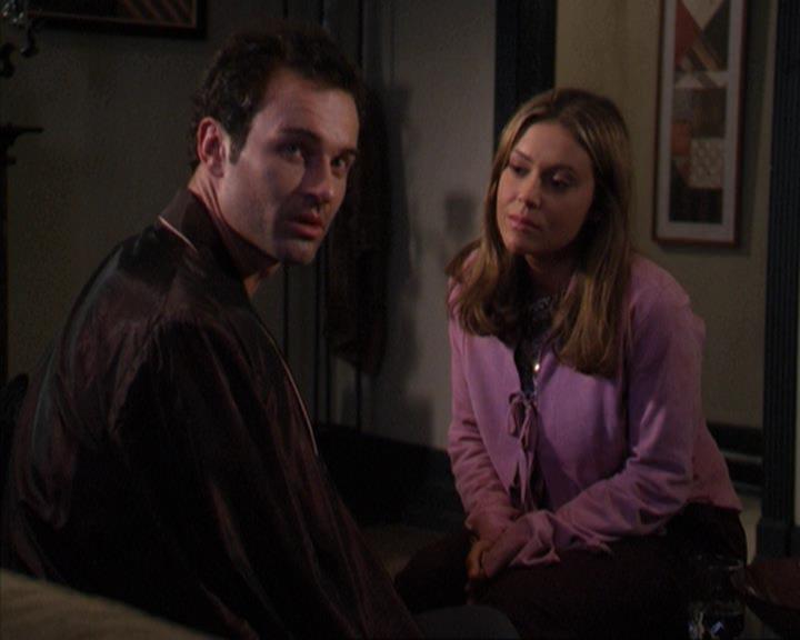 Charmed-Online-dot-net_309SleuthingWithTheEnemy1393.jpg Charmed-Online-dot-net_309SleuthingWithTheEnemy1393.jpg