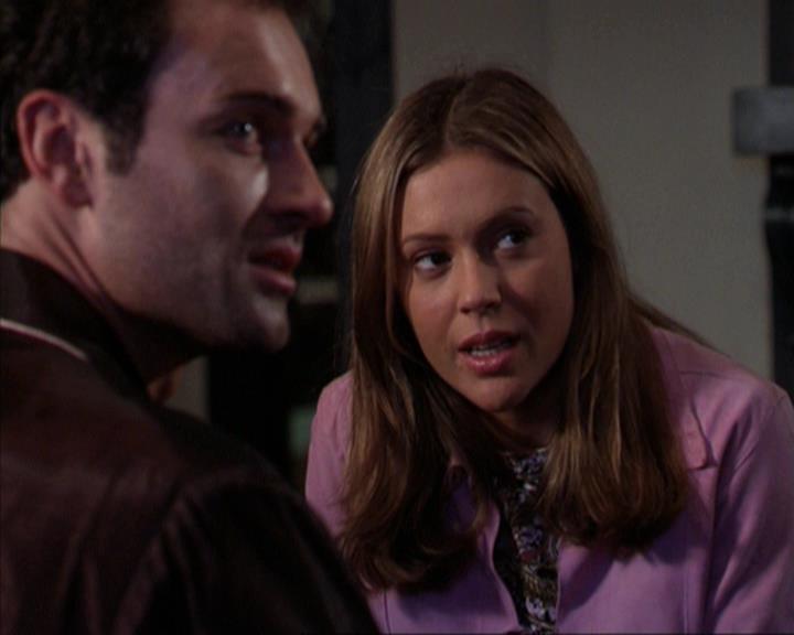 Charmed-Online-dot-net_309SleuthingWithTheEnemy1397.jpg Charmed-Online-dot-net_309SleuthingWithTheEnemy1397.jpg