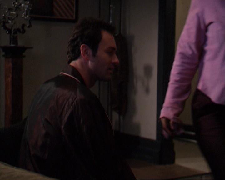 Charmed-Online-dot-net_309SleuthingWithTheEnemy1413.jpg Charmed-Online-dot-net_309SleuthingWithTheEnemy1413.jpg