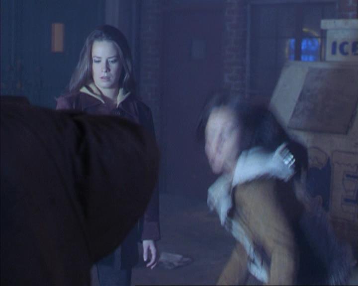 Charmed-Online-dot-net_309SleuthingWithTheEnemy1576.jpg Charmed-Online-dot-net_309SleuthingWithTheEnemy1576.jpg