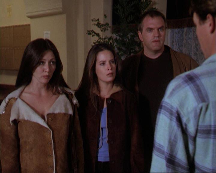 Charmed-Online-dot-net_309SleuthingWithTheEnemy1760.jpg