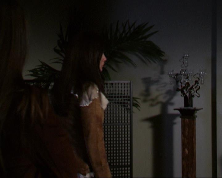 Charmed-Online-dot-net_309SleuthingWithTheEnemy1927.jpg Charmed-Online-dot-net_309SleuthingWithTheEnemy1927.jpg