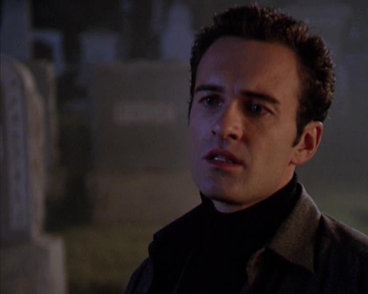 Charmed-Online-dot-net_309SleuthingWithTheEnemy1984.jpg Charmed-Online-dot-net_309SleuthingWithTheEnemy1984.jpg