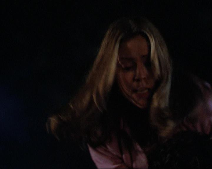 Charmed-Online-dot-net_309SleuthingWithTheEnemy2106.jpg Charmed-Online-dot-net_309SleuthingWithTheEnemy2106.jpg