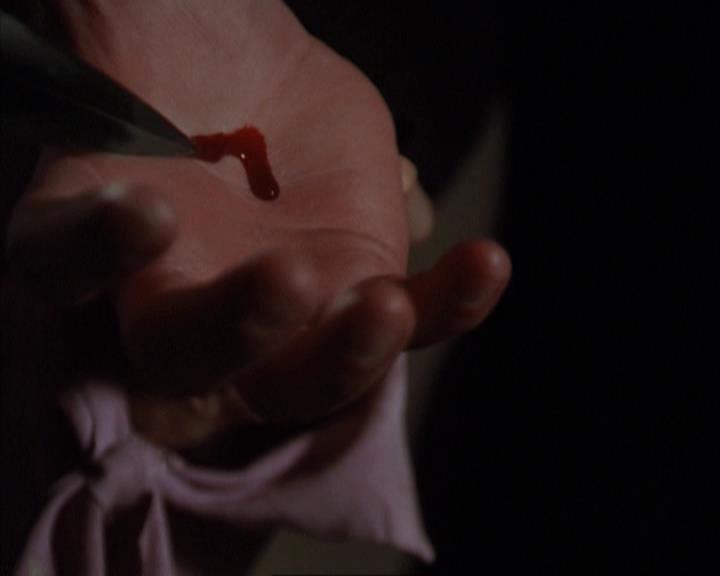 Charmed-Online-dot-net_309SleuthingWithTheEnemy2229.jpg Charmed-Online-dot-net_309SleuthingWithTheEnemy2229.jpg