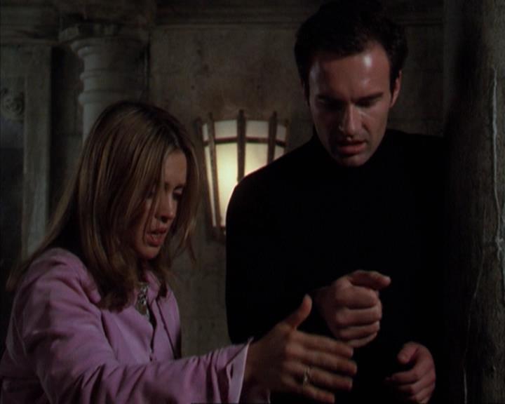 Charmed-Online-dot-net_309SleuthingWithTheEnemy2243.jpg