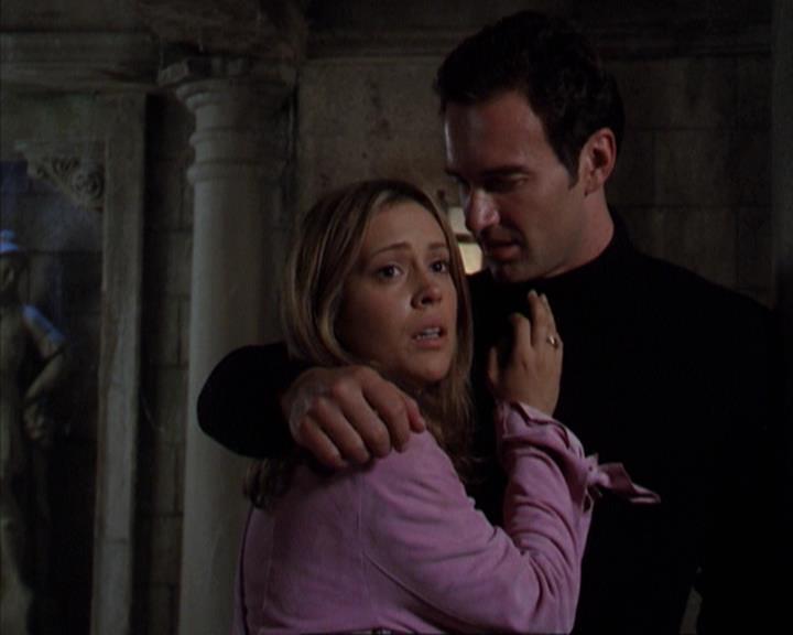 Charmed-Online-dot-net_309SleuthingWithTheEnemy2258.jpg Charmed-Online-dot-net_309SleuthingWithTheEnemy2258.jpg