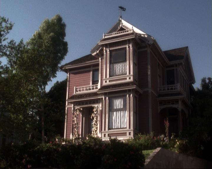 Charmed-Online-dot-net_309SleuthingWithTheEnemy2299.jpg Charmed-Online-dot-net_309SleuthingWithTheEnemy2299.jpg