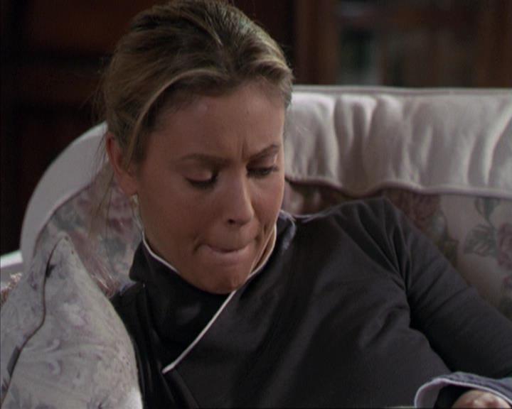 Charmed-Online-dot-net_309SleuthingWithTheEnemy2358.jpg Charmed-Online-dot-net_309SleuthingWithTheEnemy2358.jpg