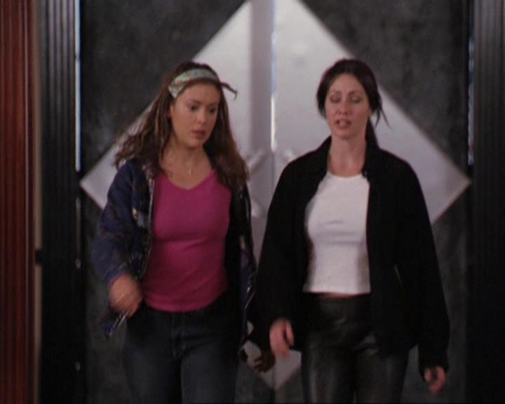 Charmed-Online-dot-312WrestlingWithDemons2005.jpg Charmed-Online-dot-312WrestlingWithDemons2005.jpg