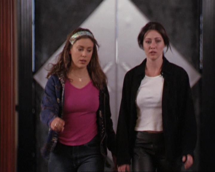 Charmed-Online-dot-312WrestlingWithDemons2006.jpg Charmed-Online-dot-312WrestlingWithDemons2006.jpg