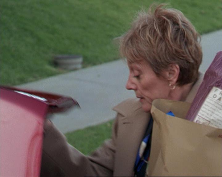 Charmed-Online-dot-312WrestlingWithDemons2072.jpg Charmed-Online-dot-312WrestlingWithDemons2072.jpg