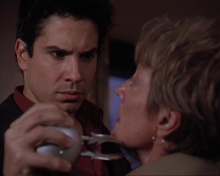 Charmed-Online-dot-312WrestlingWithDemons2169.jpg Charmed-Online-dot-312WrestlingWithDemons2169.jpg