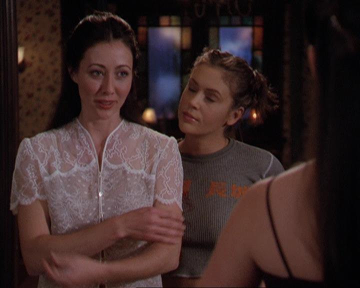 Charmed-Online-dot-312WrestlingWithDemons2253.jpg Charmed-Online-dot-312WrestlingWithDemons2253.jpg