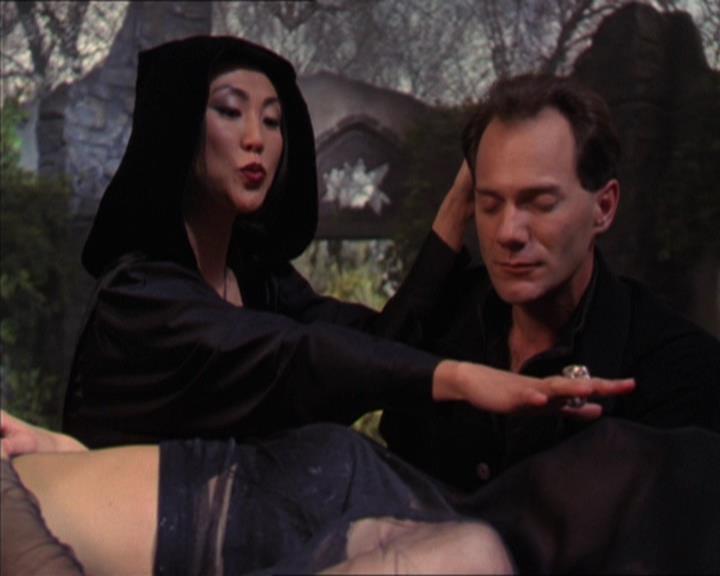 Charmed-Online-dot-313BrideAndGloom1055.jpg Charmed-Online-dot-313BrideAndGloom1055.jpg