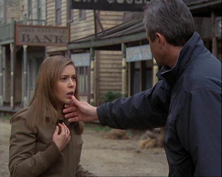 Charmed-Online-dot-314TheGoodTheBadAndTheCursed0146.jpg Charmed-Online-dot-314TheGoodTheBadAndTheCursed0146.jpg