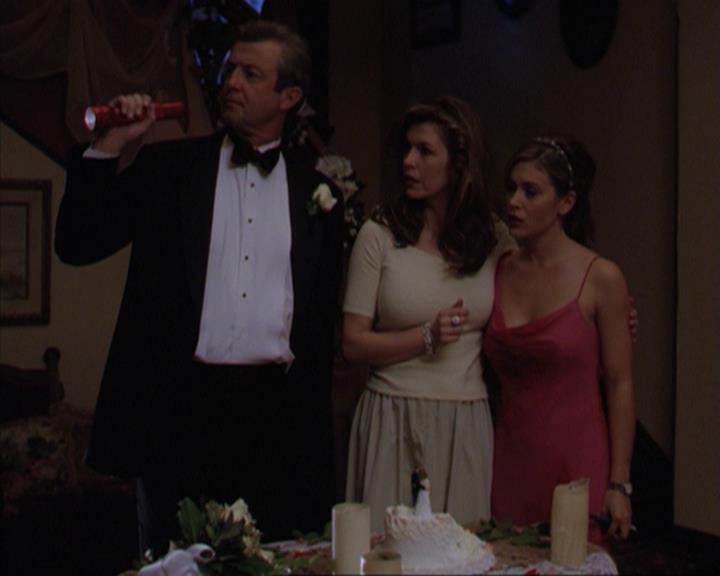 Charmed-Online-dot-315JustHarried2145.jpg Charmed-Online-dot-315JustHarried2145.jpg