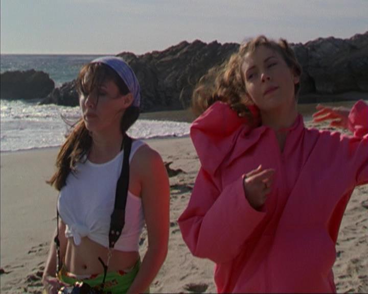 Charmed-Online-dot-316DeathTakesAHalliwell0047.jpg