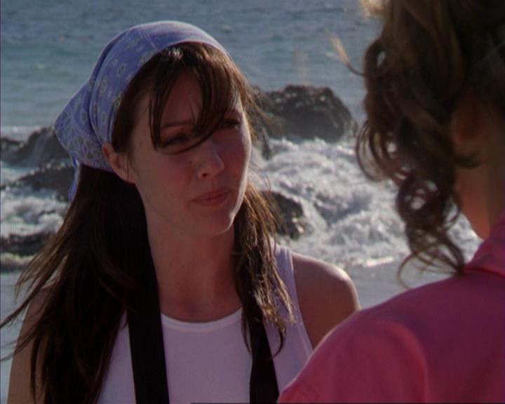 Charmed-Online-dot-316DeathTakesAHalliwell0081.jpg