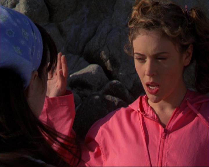 Charmed-Online-dot-316DeathTakesAHalliwell0095.jpg