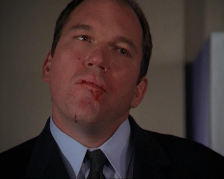 Charmed-Online-dot-316DeathTakesAHalliwell0240.jpg Charmed-Online-dot-316DeathTakesAHalliwell0240.jpg