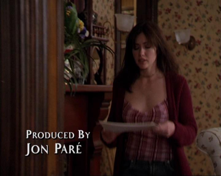 Charmed-Online-dot-316DeathTakesAHalliwell0354.jpg