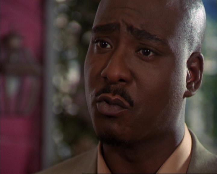 Charmed-Online-dot-316DeathTakesAHalliwell0407.jpg Charmed-Online-dot-316DeathTakesAHalliwell0407.jpg