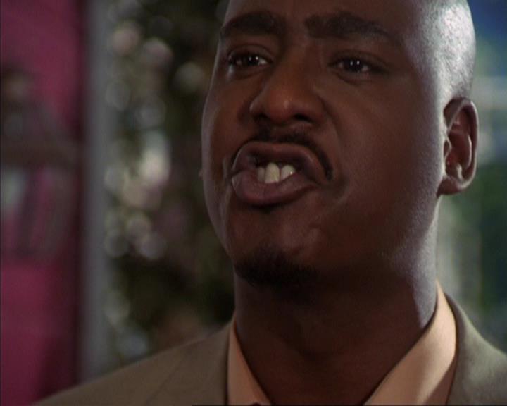 Charmed-Online-dot-316DeathTakesAHalliwell0433.jpg Charmed-Online-dot-316DeathTakesAHalliwell0433.jpg