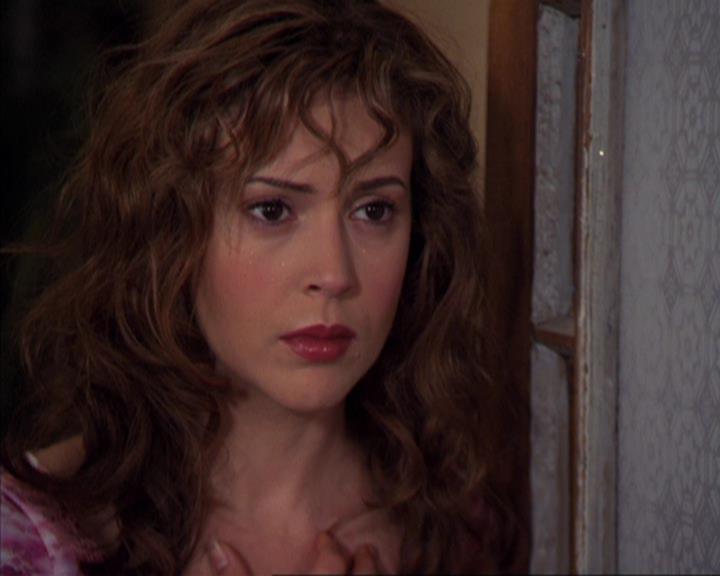 Charmed-Online-dot-316DeathTakesAHalliwell0449.jpg