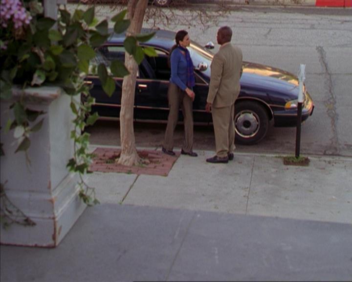 Charmed-Online-dot-316DeathTakesAHalliwell0471.jpg Charmed-Online-dot-316DeathTakesAHalliwell0471.jpg