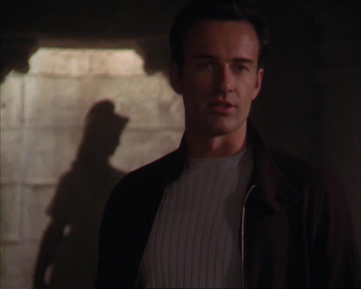 Charmed-Online-dot-316DeathTakesAHalliwell0534.jpg Charmed-Online-dot-316DeathTakesAHalliwell0534.jpg