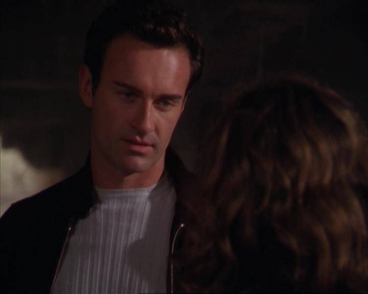 Charmed-Online-dot-316DeathTakesAHalliwell0551.jpg Charmed-Online-dot-316DeathTakesAHalliwell0551.jpg