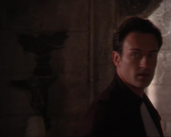 Charmed-Online-dot-316DeathTakesAHalliwell0569.jpg Charmed-Online-dot-316DeathTakesAHalliwell0569.jpg