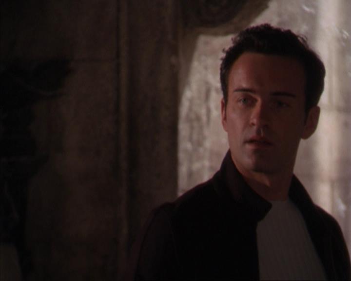 Charmed-Online-dot-316DeathTakesAHalliwell0571.jpg Charmed-Online-dot-316DeathTakesAHalliwell0571.jpg