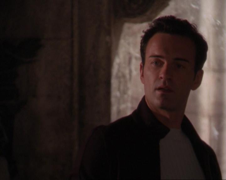 Charmed-Online-dot-316DeathTakesAHalliwell0572.jpg Charmed-Online-dot-316DeathTakesAHalliwell0572.jpg