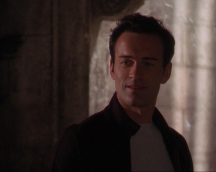 Charmed-Online-dot-316DeathTakesAHalliwell0579.jpg Charmed-Online-dot-316DeathTakesAHalliwell0579.jpg