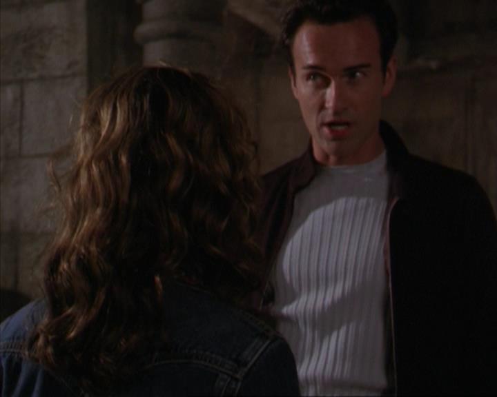 Charmed-Online-dot-316DeathTakesAHalliwell0587.jpg Charmed-Online-dot-316DeathTakesAHalliwell0587.jpg