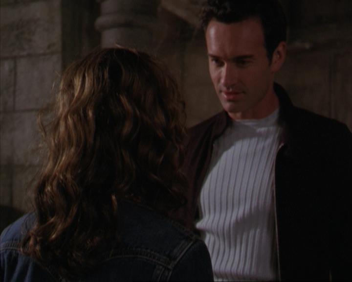 Charmed-Online-dot-316DeathTakesAHalliwell0589.jpg Charmed-Online-dot-316DeathTakesAHalliwell0589.jpg