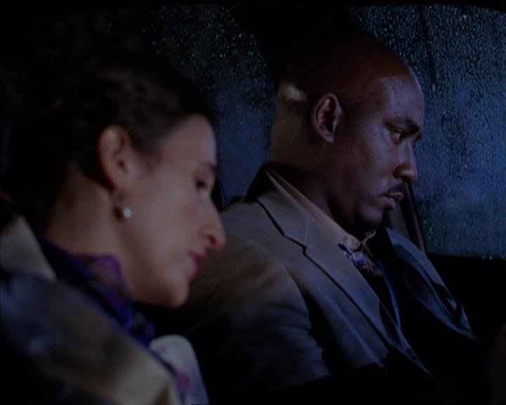 Charmed-Online-dot-316DeathTakesAHalliwell0616.jpg Charmed-Online-dot-316DeathTakesAHalliwell0616.jpg