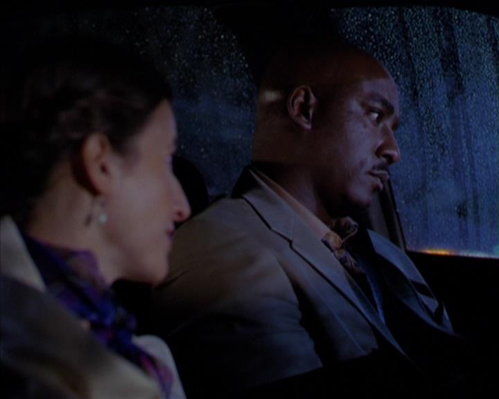 Charmed-Online-dot-316DeathTakesAHalliwell0618.jpg Charmed-Online-dot-316DeathTakesAHalliwell0618.jpg