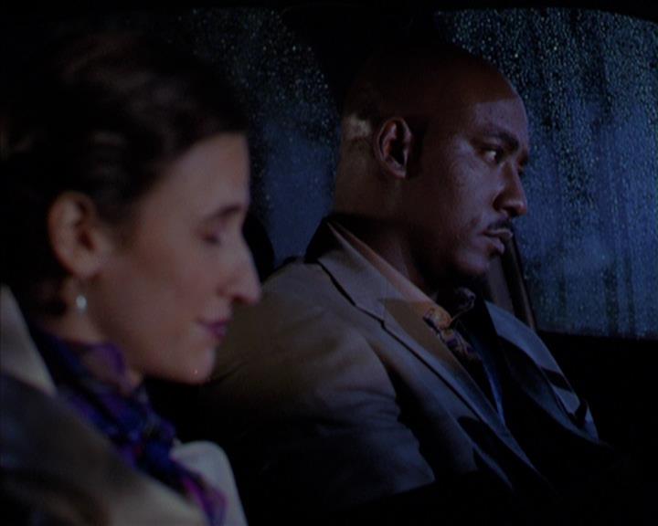 Charmed-Online-dot-316DeathTakesAHalliwell0619.jpg Charmed-Online-dot-316DeathTakesAHalliwell0619.jpg